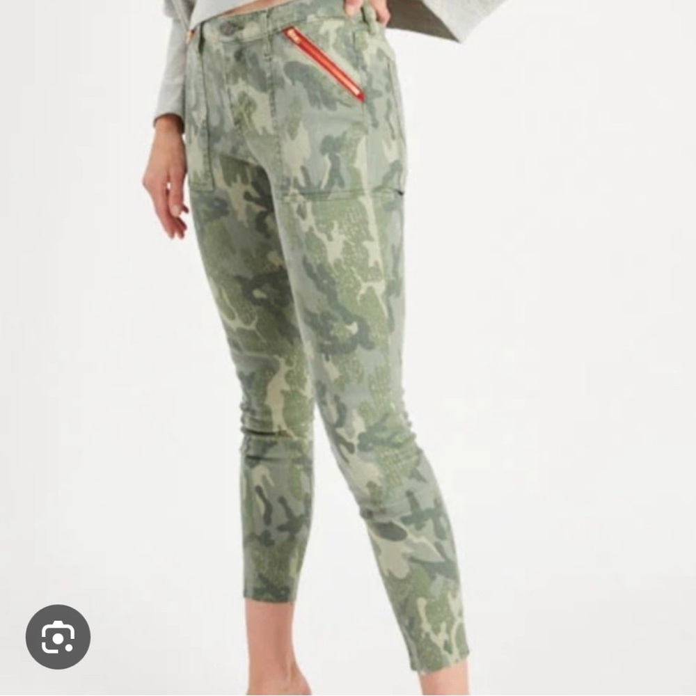 Etienne Marcel NWT Red Zipper Camo Skinny Denim Jeans size 30